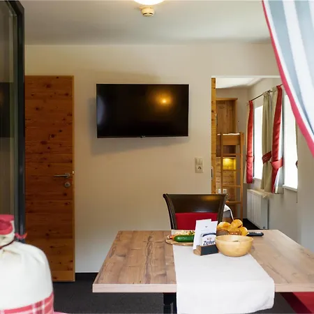 Grief 143- Naviser Huette * Navis