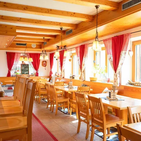 Feriehus Grief 143- Naviser Huette