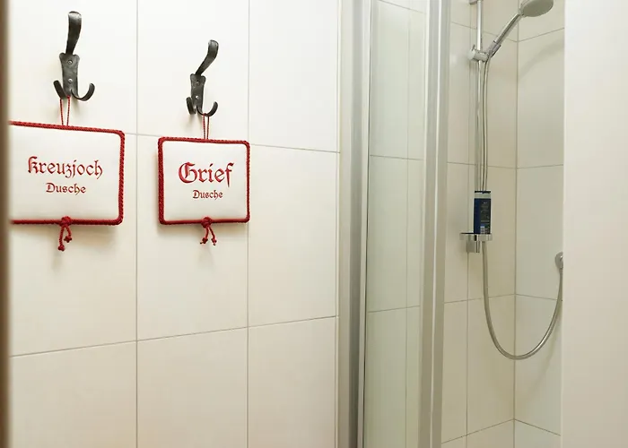 Grief 143- Naviser Huette Ferienhaus