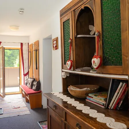 בית נופש Grief 143- Naviser Huette *