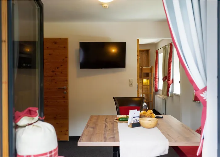 Grief 143- Naviser Huette * Navis